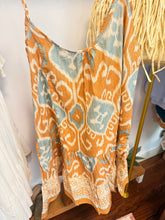 Cargar imagen en el visor de la galería, VESTIDO ILLETES