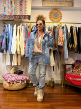 Cargar imagen en el visor de la galería, CAMISA/CHAQUETA JEAN
