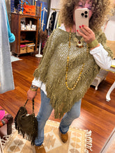 Cargar imagen en el visor de la galería, PONCHO FLECOS
