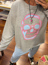 Cargar imagen en el visor de la galería, SUDADERA CALAVERA
