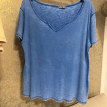 Cargar imagen en el visor de la galería, CAMISETA CANALÉ AMPLI
