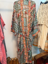 Cargar imagen en el visor de la galería, KIMONO SEDA LONG
