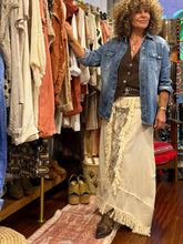 Cargar imagen en el visor de la galería, CAMISA JEAN SUMMER
