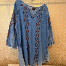 Cargar imagen en el visor de la galería, CAMISA JEAN BOHO
