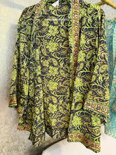 Cargar imagen en el visor de la galería, KIMONO SEDA CORTO
