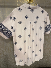 Cargar imagen en el visor de la galería, CAMISA CRECÍA
