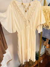 Cargar imagen en el visor de la galería, VESTIDO CAPRI
