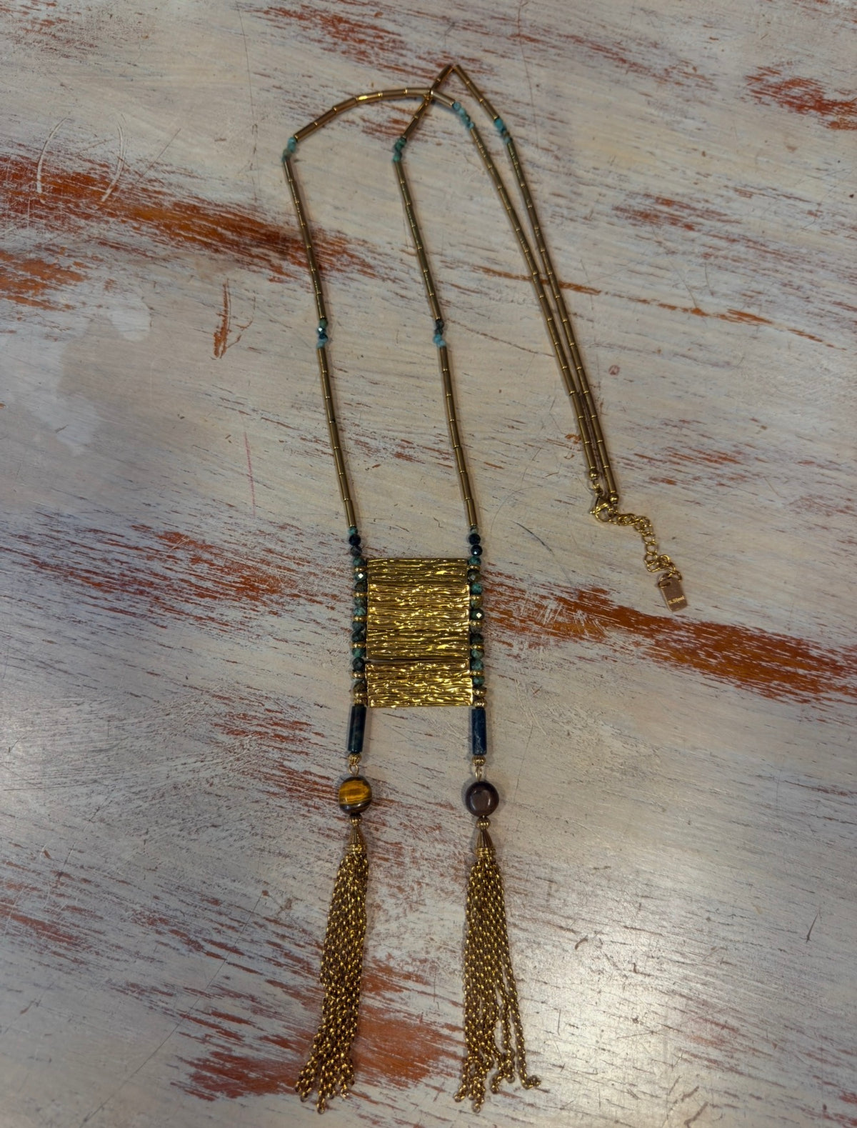COLLAR DORKAKI