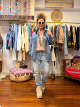 Cargar imagen en el visor de la galería, CAMISA/CHAQUETA JEAN
