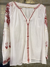 Cargar imagen en el visor de la galería, BLUSA BOHO BLANC/RED
