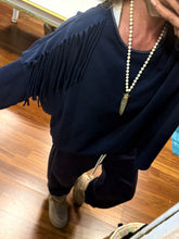 Cargar imagen en el visor de la galería, SUDADERA BOHO FLECOS
