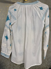 Cargar imagen en el visor de la galería, BLUSA BOHO BLANC/TURQ
