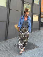 Cargar imagen en el visor de la galería, CAMISA JEAN SUMMER
