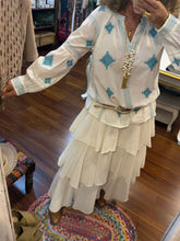 Cargar imagen en el visor de la galería, BLUSA BOHO BLANC/TURQ
