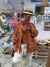 Cargar imagen en el visor de la galería, CHAQUETA BOHOETNIC
