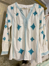 Cargar imagen en el visor de la galería, BLUSA BOHO BLANC/TURQ
