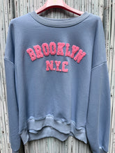 Cargar imagen en el visor de la galería, SUDADERA BROOKLIN
