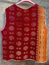 Cargar imagen en el visor de la galería, CHALECO KANTHA
