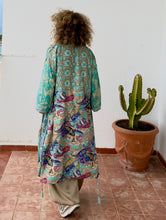 Cargar imagen en el visor de la galería, KIMONO SEDA MEDIO
