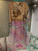 Cargar imagen en el visor de la galería, KIMONO SEDA MEDIO
