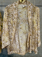 Cargar imagen en el visor de la galería, KIMONO SEDA CORTO
