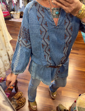 Cargar imagen en el visor de la galería, CAMISA JEAN BOHO
