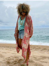 Cargar imagen en el visor de la galería, KIMONO SEDA MAX
