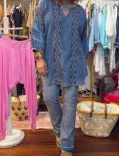 Cargar imagen en el visor de la galería, CAMISA JEAN BOHO

