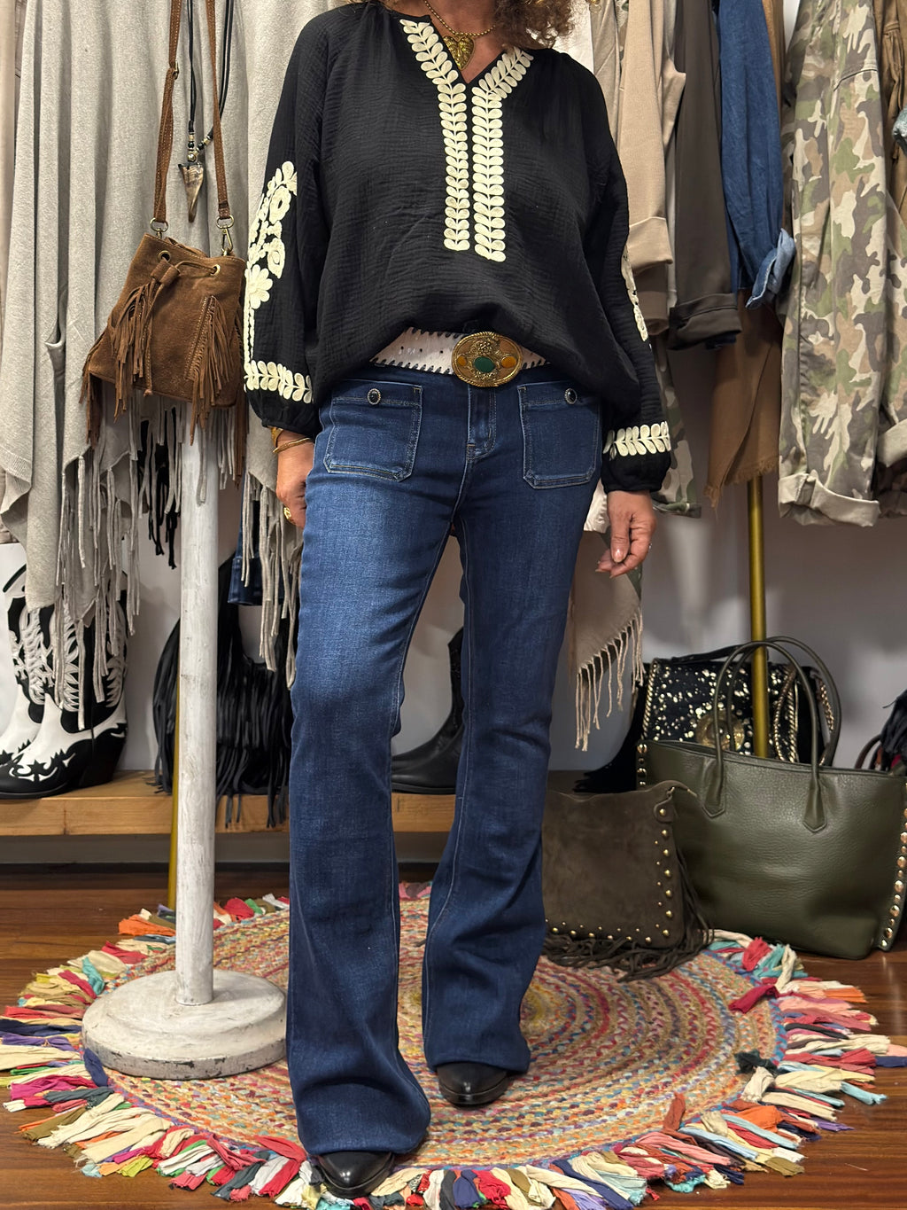 PANTALÓN TEJANO FLARE