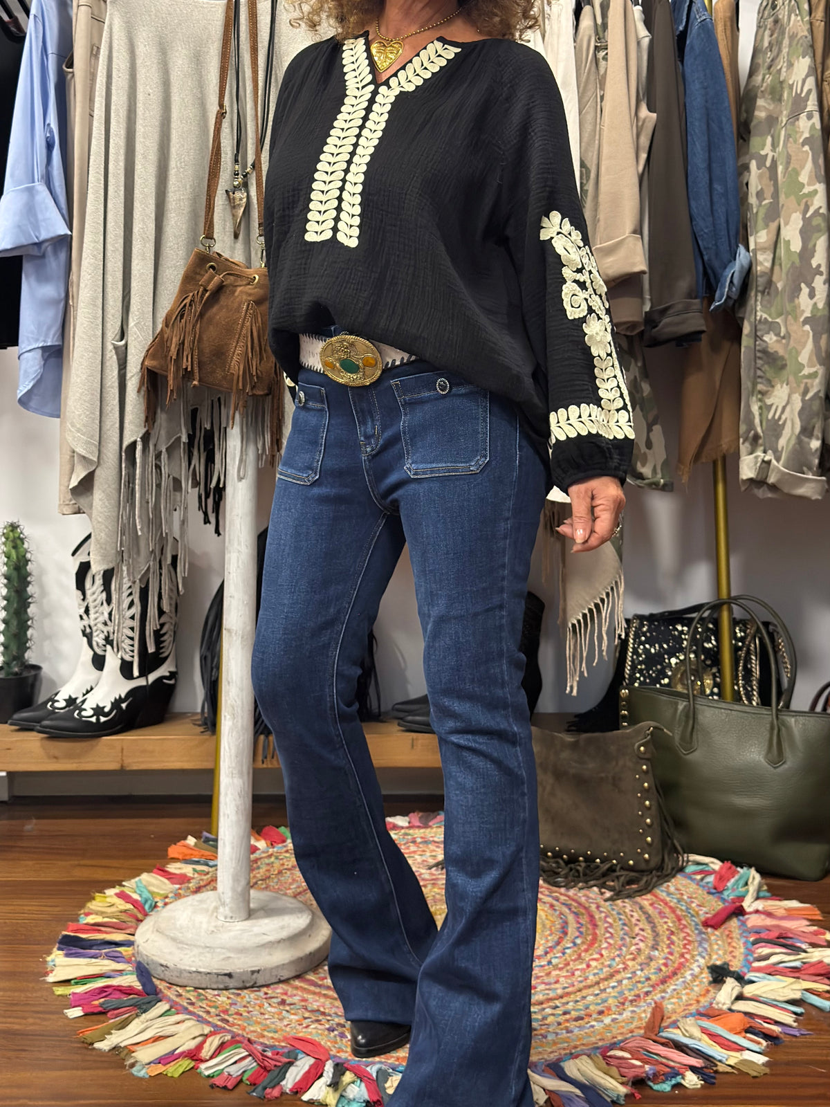 PANTALÓN TEJANO FLARE